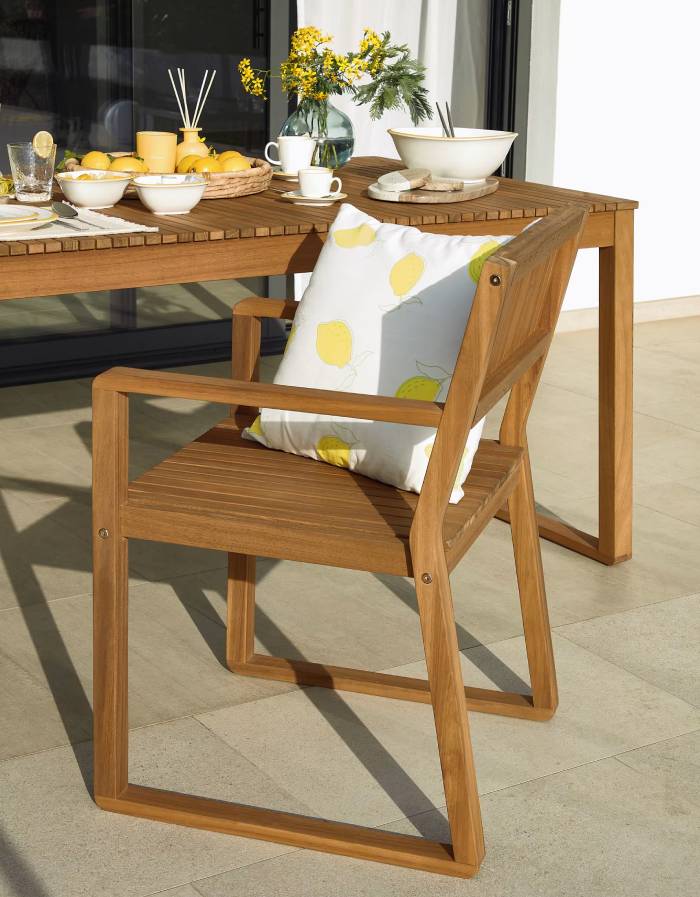 Emili solid acacia garden chair