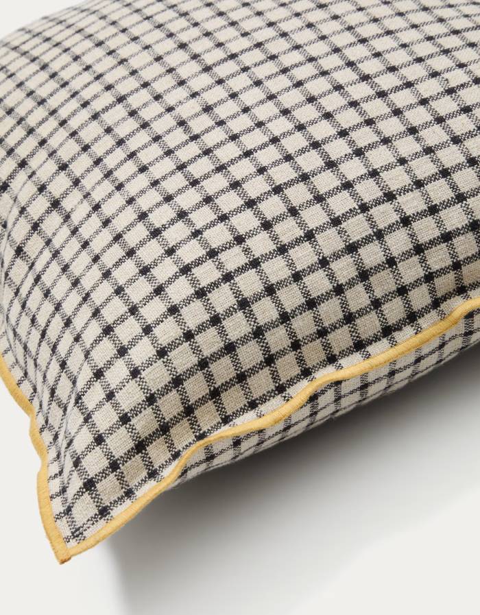 AIRI Housse de coussin Airi lin et coton à carreaux beige av