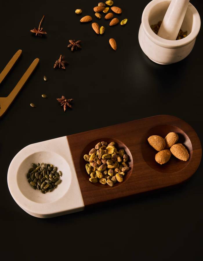 Coupelle à apéritif Tori en bois d’acacia et marbre blanc