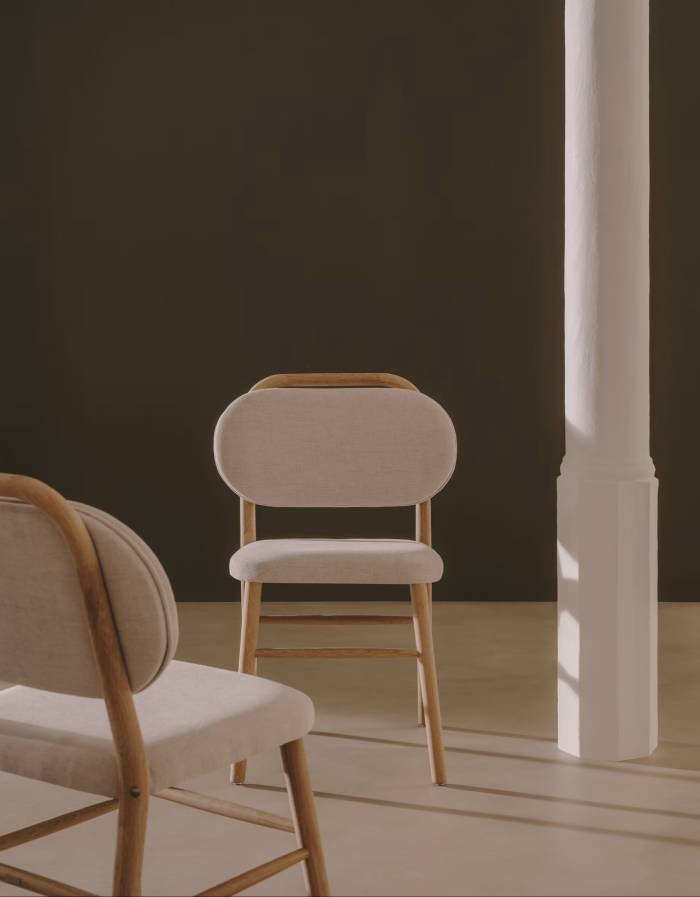 Chaise Helda en chenille beige et bois de chêne
