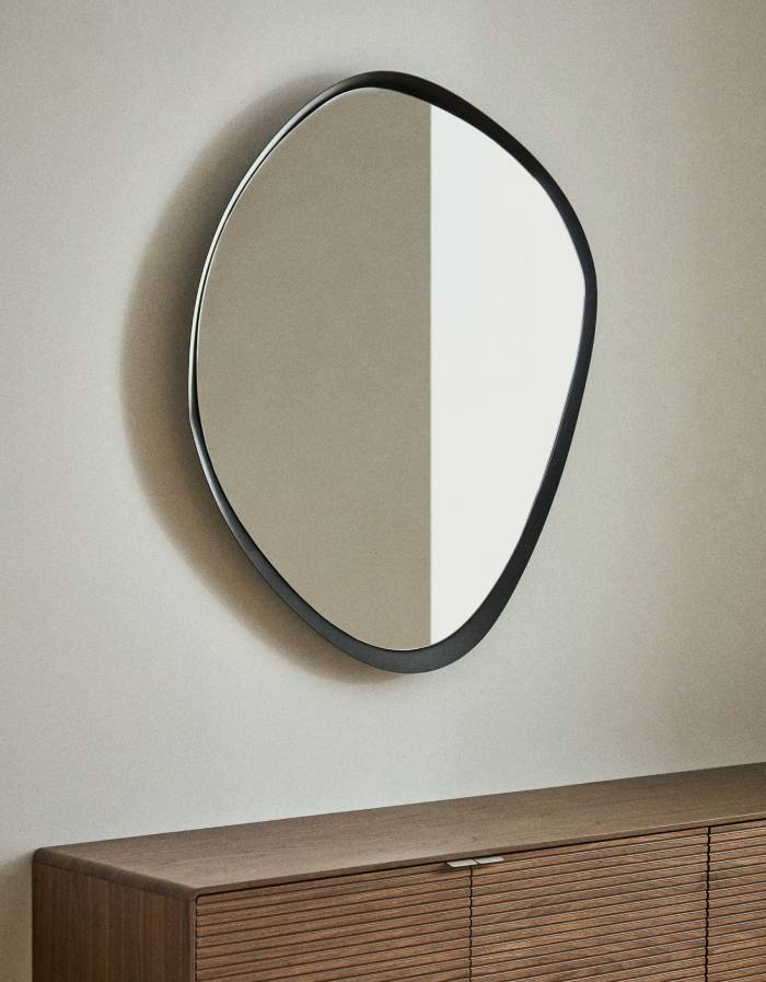 Miroir Tebel en métal noir 67,5 x 74,5 cm